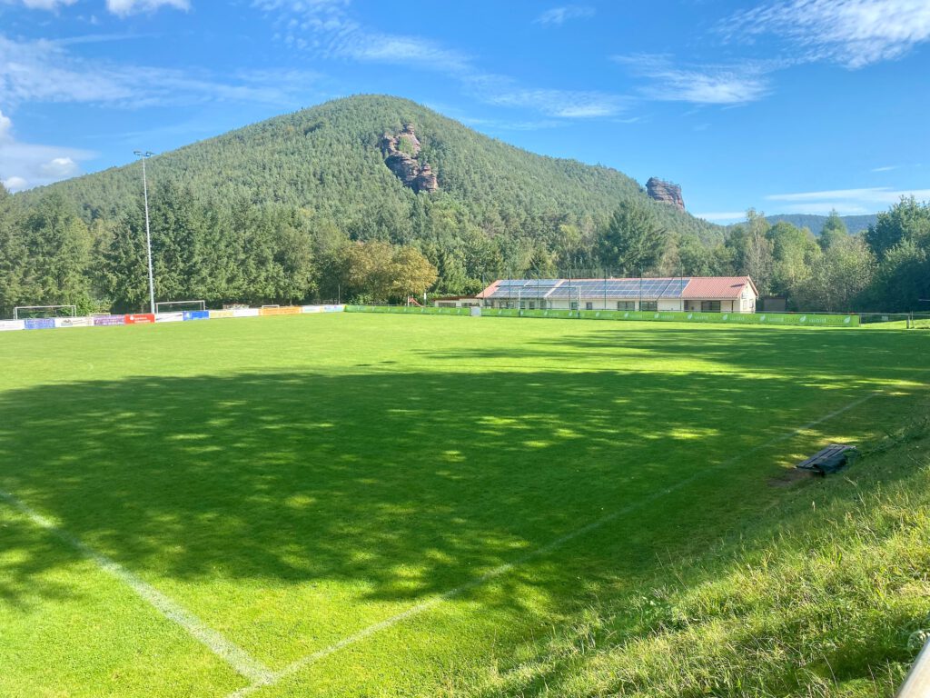 Sportplatz_23a8qy4d